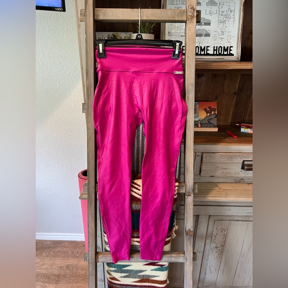 Bombshell Sportswear Pants - Bombshell Sportswear women’s gloss leggings size small
